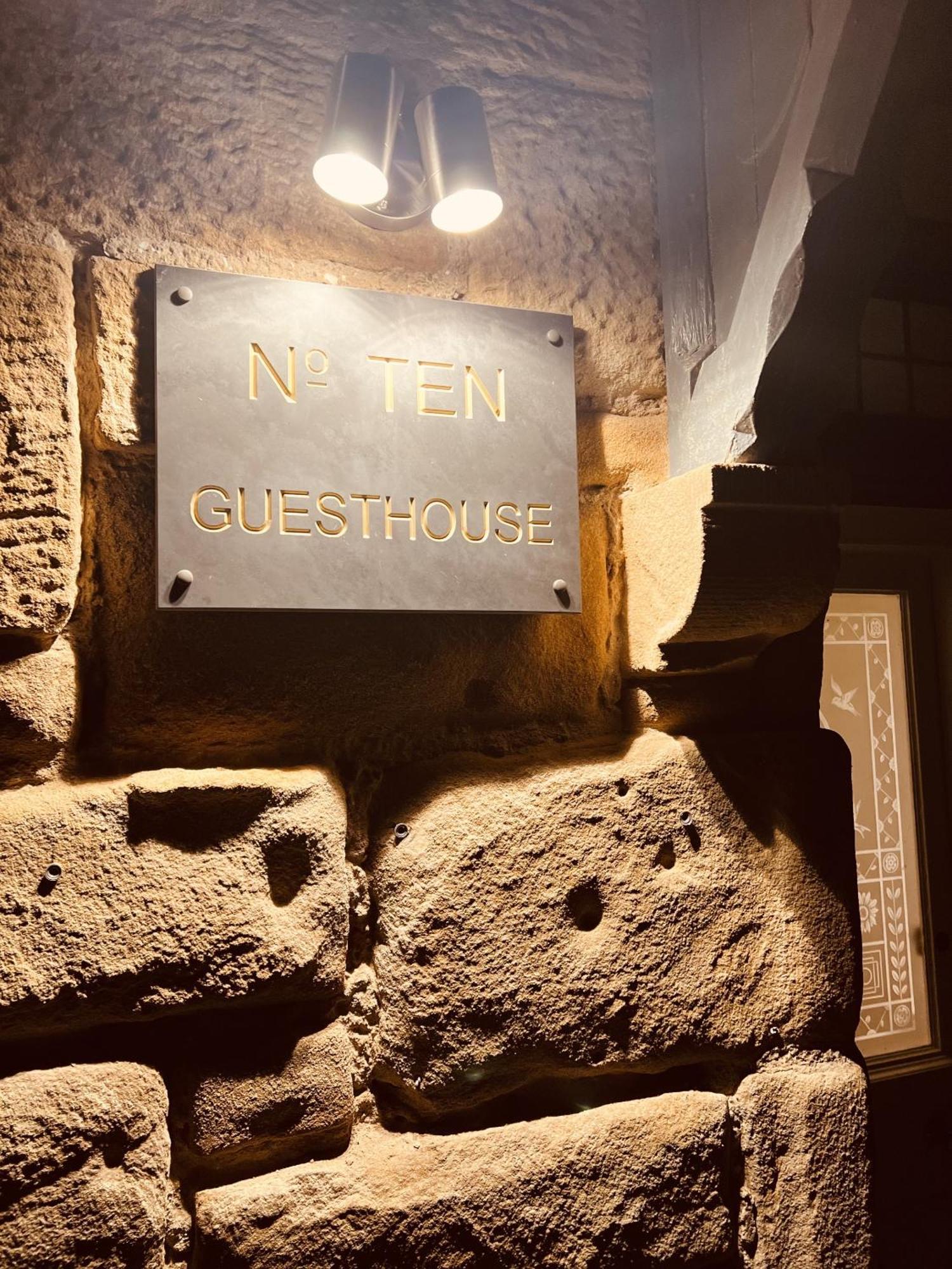 No. Ten Guesthouse Tain Exteriör bild